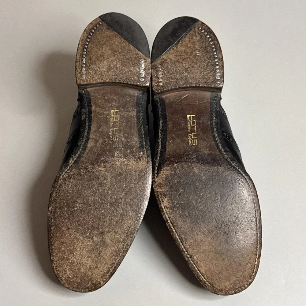 Vintage Lotus Ladbroke Wingtip Oxfords UK 8 EX (US 9) England Northampton Bench
